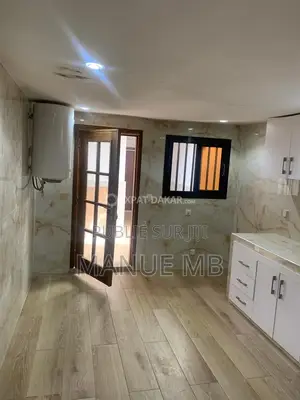 4chbre Villa dans Patricia, Fann-Point E-Amitié à Louer