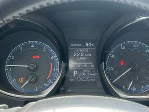 Toyota Corolla 2015 Rouge