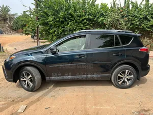 Toyota RAV4 2017 Bleu
