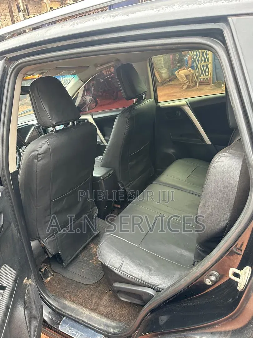Toyota RAV4 2015 Noir
