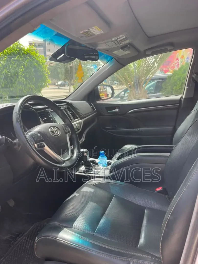 Toyota RAV4 2015 Noir
