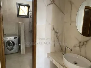 5chbre Villa dans Villa A Vendre, Thiès Sud à Vendre
