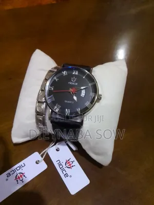 Montre en Quartz De La Marque Niquice Jamais Porté