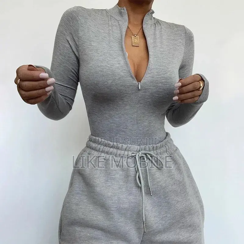Vêtements Hommes Et Femmes