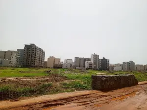 Terrain Nu 1h500 À Almadies