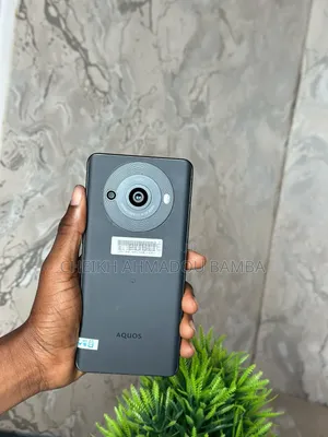 Nouveau Sharp Aquos R8s pro 256 GB Autre