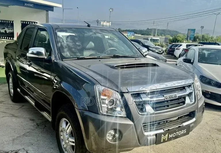 Isuzu D-MAX 2013 Gris