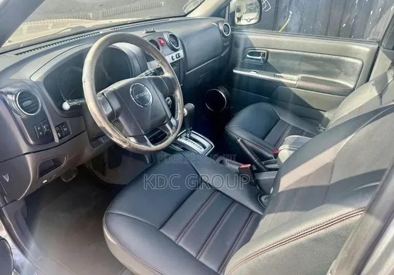 Isuzu D-MAX 2013 Gris
