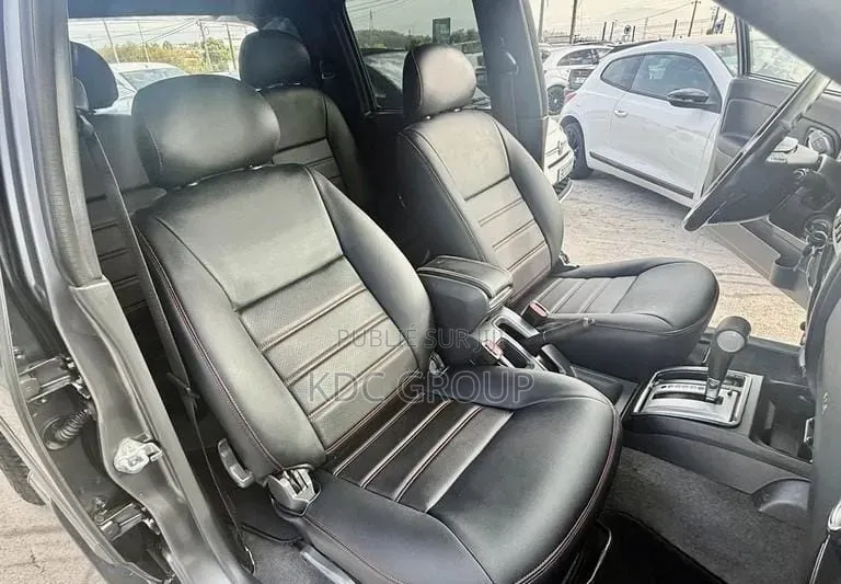 Isuzu D-MAX 2013 Gris