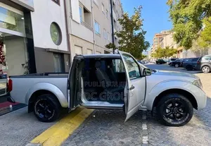 Nissan Navara 2008 Gris