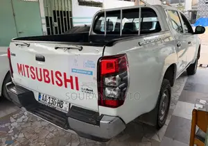 Mitsubishi L200 2022 Blanc