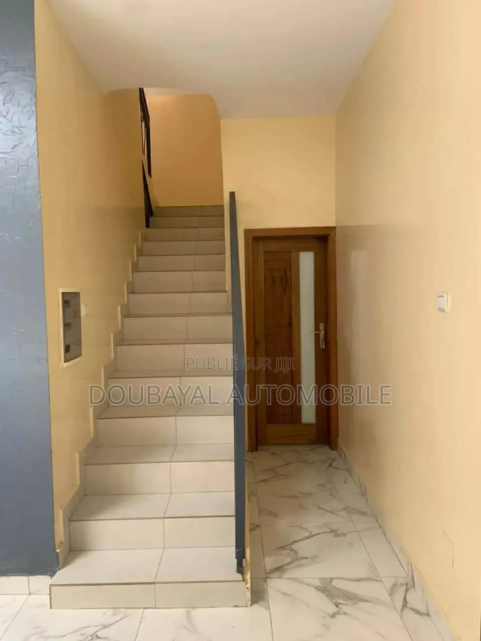 4chbre Villa dans Villa A Vendre Petit, Thiès Sud à Vendre