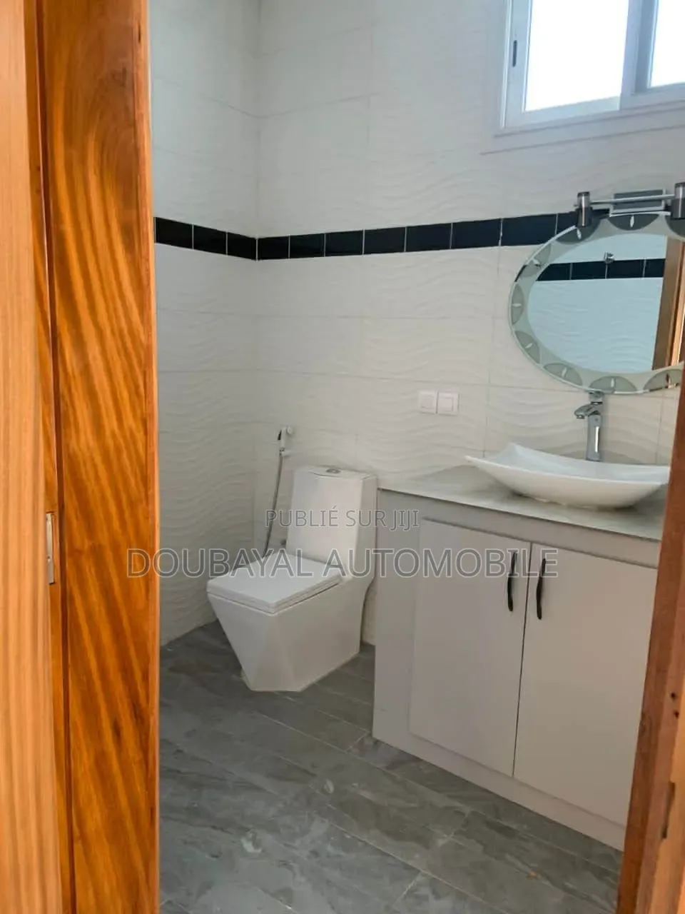4chbre Villa dans Villa A Vendre Petit, Thiès Sud à Vendre