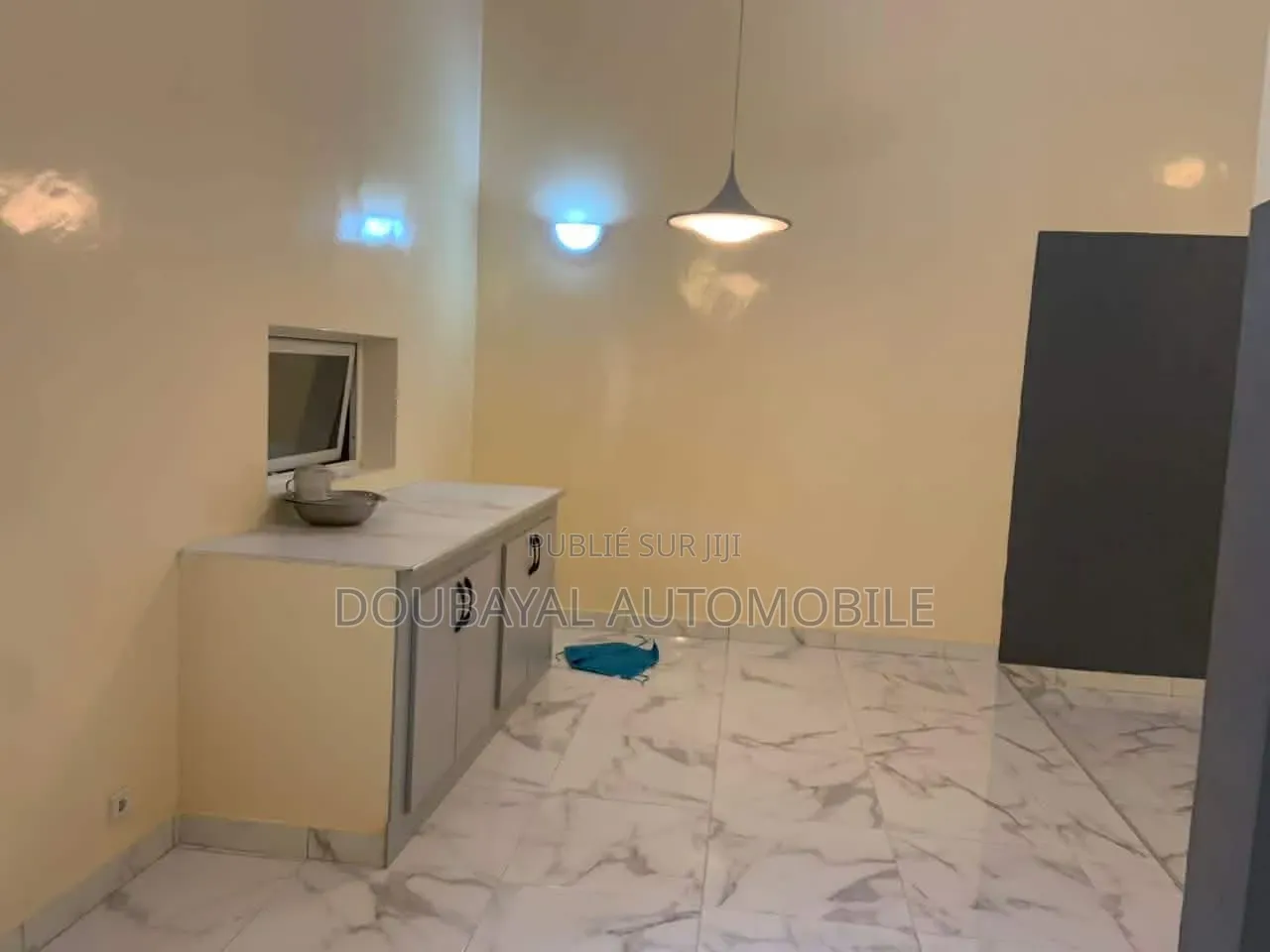 4chbre Villa dans Villa A Vendre Petit, Thiès Sud à Vendre