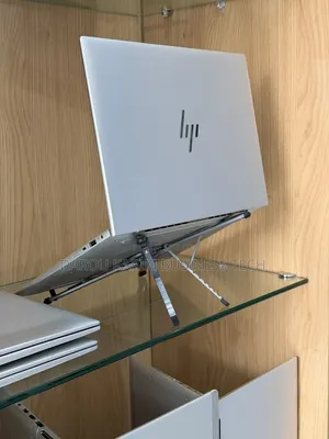 Nouveau HP Elitebook 830 G11 16GB Intel Core i5 SSD 256GB
