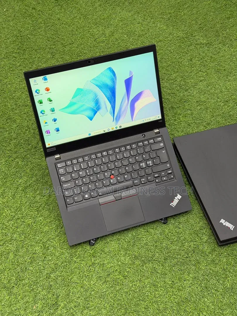Nouveau Lenovo ThinkPad T490s 16GB Intel Core i7 SSD 256GB