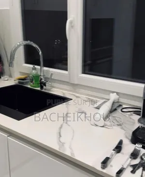 8chbre Maison dans Bacheikhou Diaby, Thiès Sud à Vendre