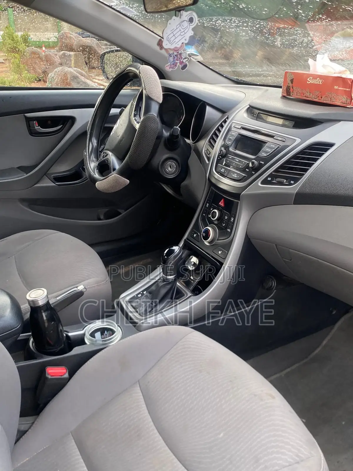 Hyundai Elantra Limited Sedan FWD (1.8L 4cyl 6A) 2016 Noir