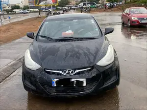 Hyundai Elantra Limited Sedan FWD (1.8L 4cyl 6A) 2016 Noir