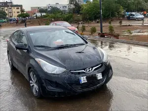 Hyundai Elantra Limited Sedan FWD (1.8L 4cyl 6A) 2016 Noir