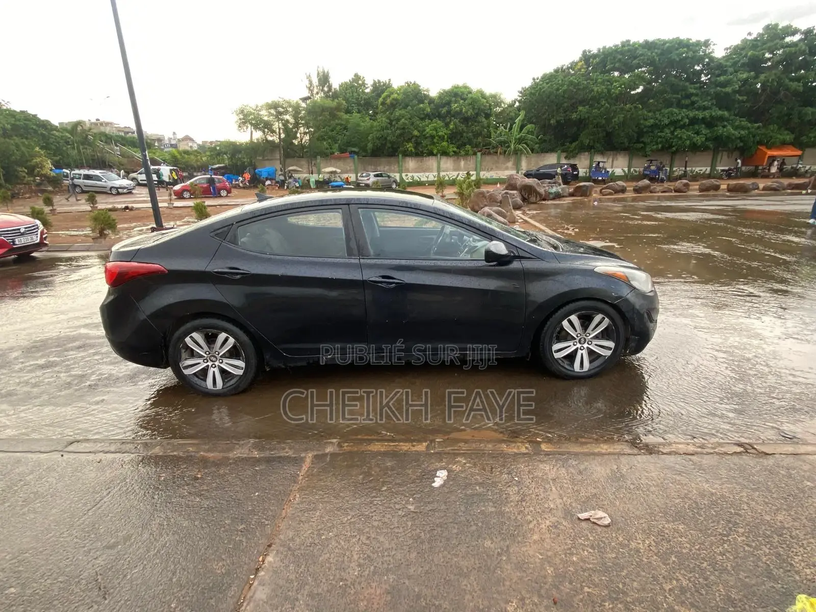 Hyundai Elantra Limited Sedan FWD (1.8L 4cyl 6A) 2016 Noir