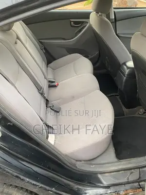 Hyundai Elantra Limited Sedan FWD (1.8L 4cyl 6A) 2016 Noir