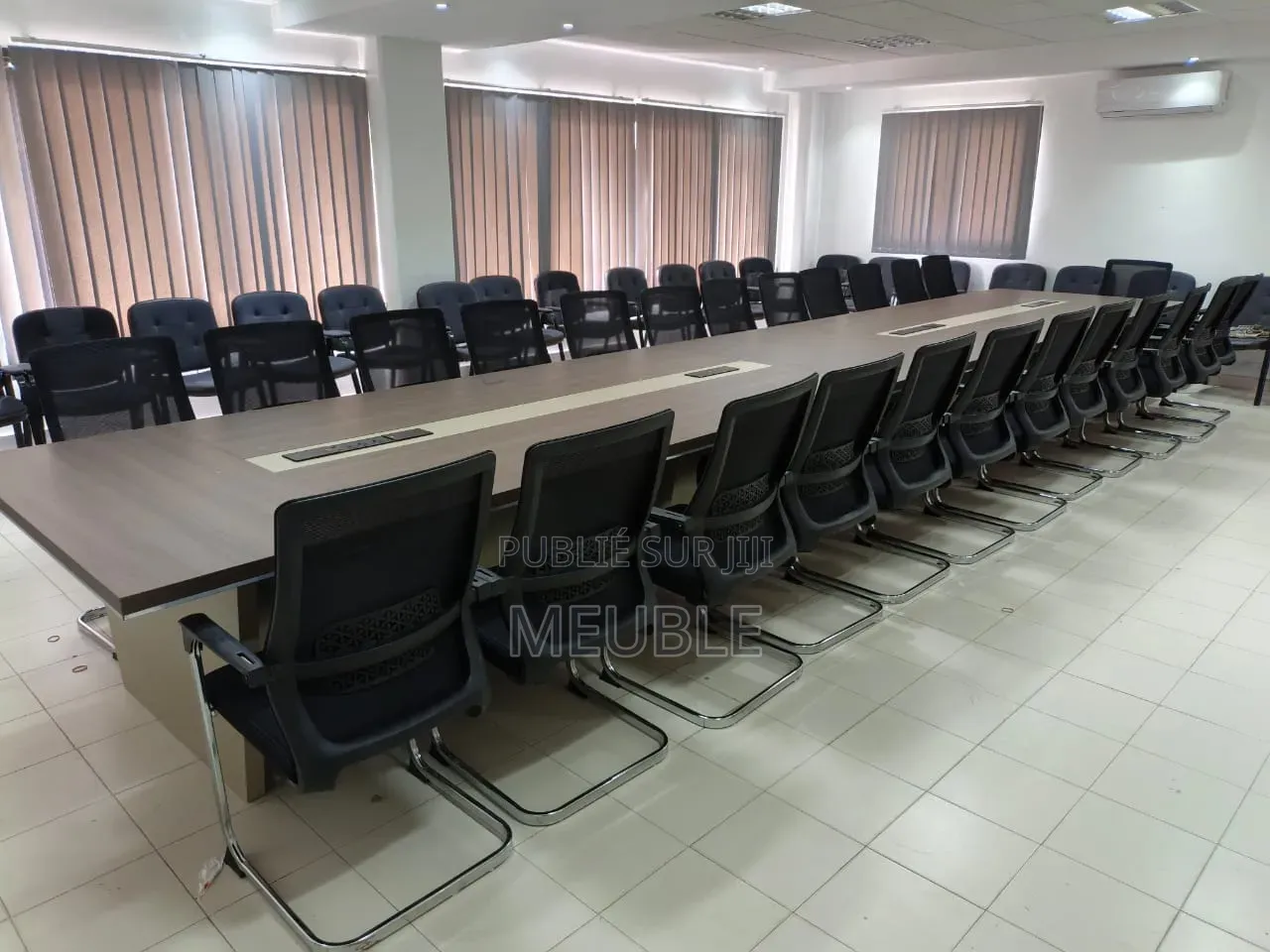 Table De Réunion