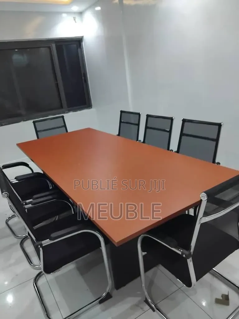 Table De Réunion