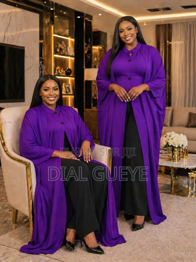 On Vend Des Robes Pour Femmes, Des Ensembles Et Autres