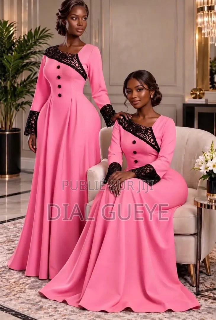 On Vend Des Robes Pour Femmes, Des Ensembles Et Autres