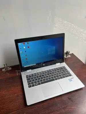 Nouveau Ordinateur portable HP ProBook 640 8GB Intel Core i5 SSD 256GB