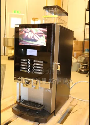 Machine À Café Professionnelle Automatique ETNA Tucana Medium Espresso