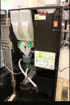 Machine À Café Professionnelle Automatique ETNA Tucana Medium Espresso