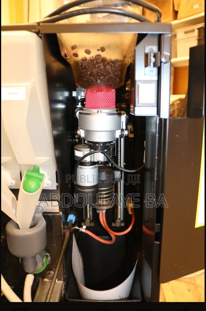 Machine À Café Professionnelle Automatique ETNA Tucana Medium Espresso