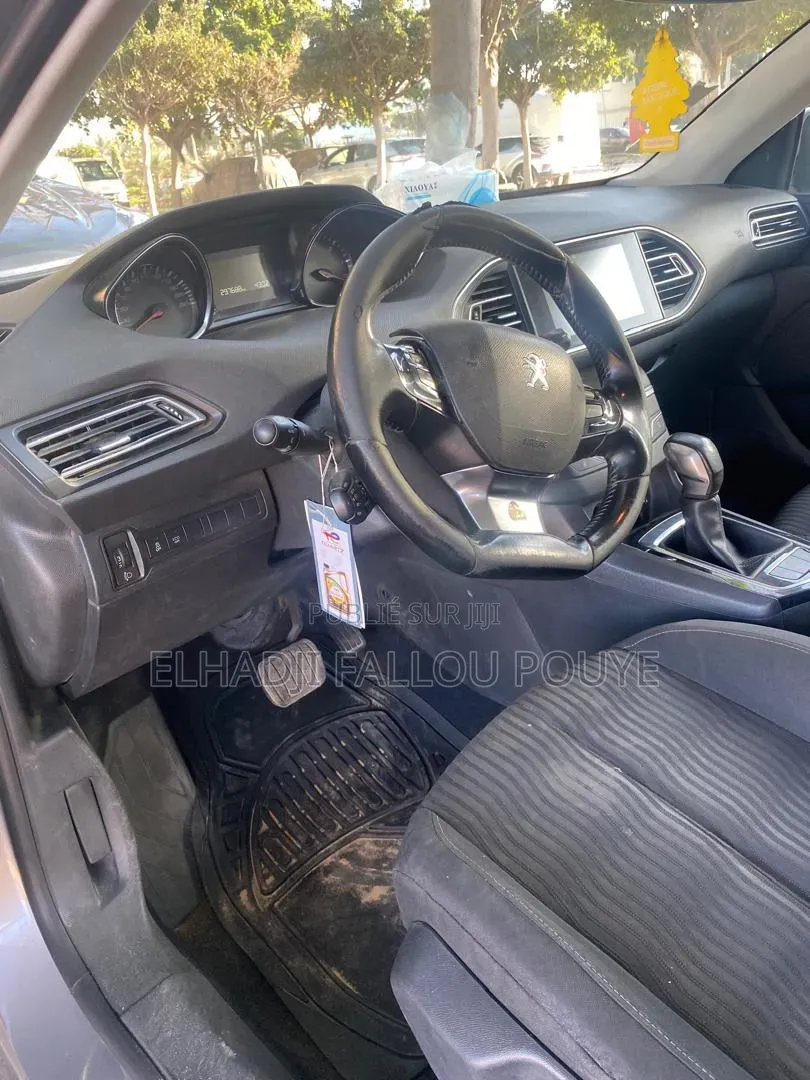 Peugeot 308 2015 Gris