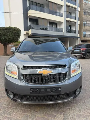 Chevrolet Orlando 2017 Gris