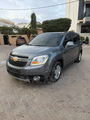 Chevrolet Orlando 2017 Gris