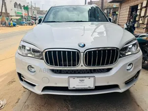 BMW X5 sDrive35i 4x2 (3.0L 6cyl 8A) 2017 Blanc cassé