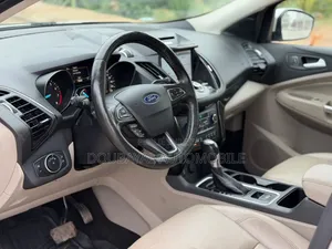 Ford Escape 2018 Blanc