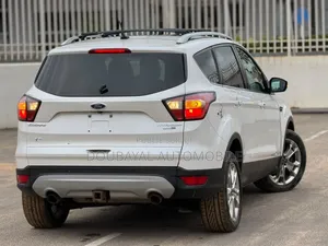 Ford Escape 2018 Blanc