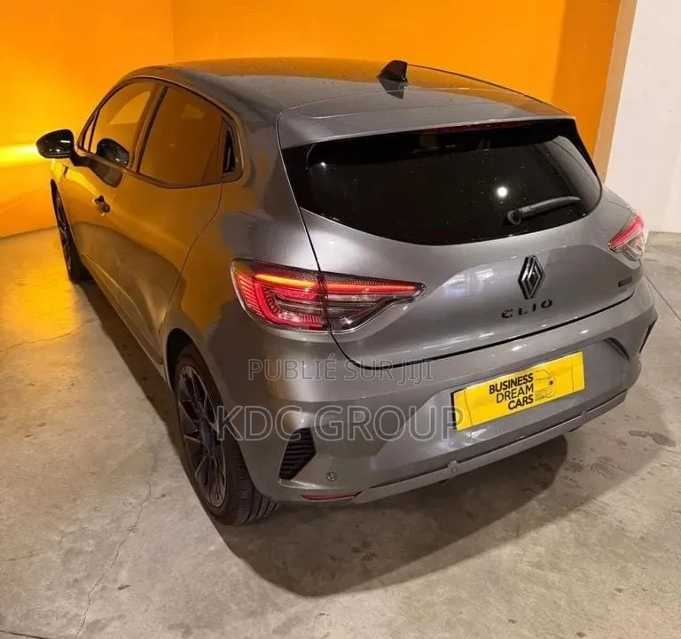 Renault Clio 2025 Gris