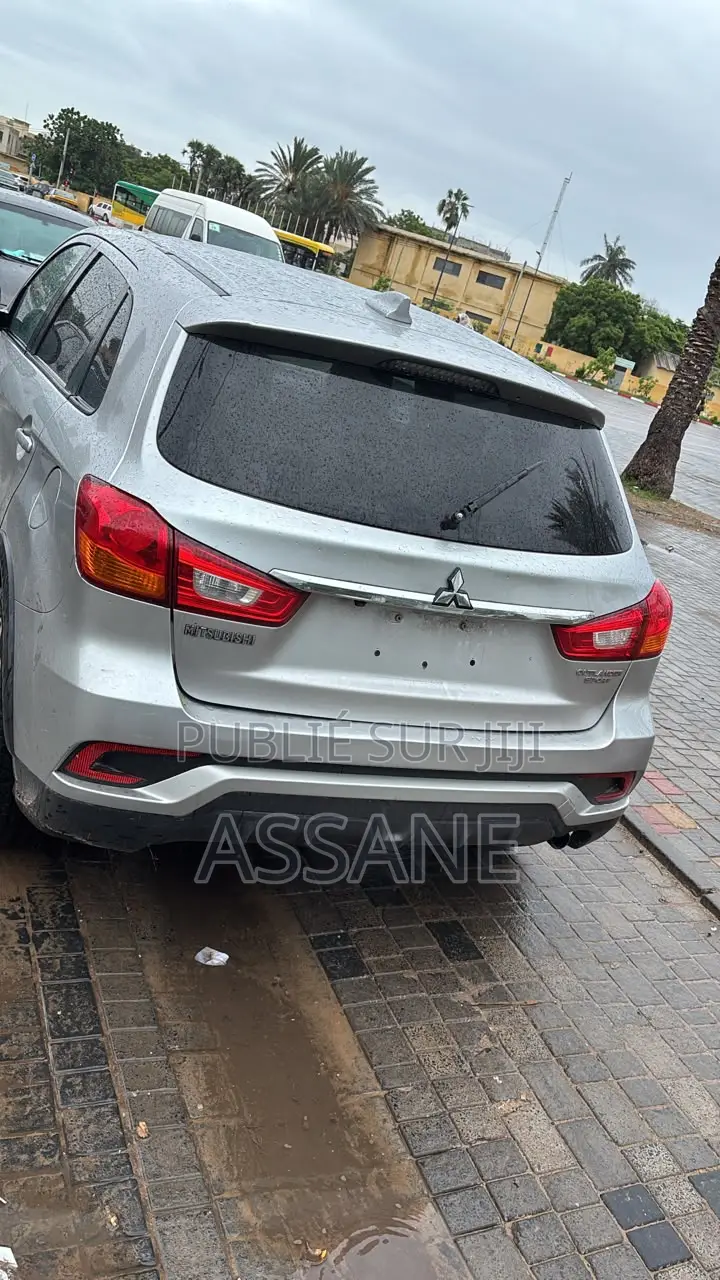 Mitsubishi Outlander 2018 Gris
