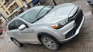 Mitsubishi Outlander 2018 Gris