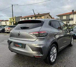 Renault Clio 2024 Gris