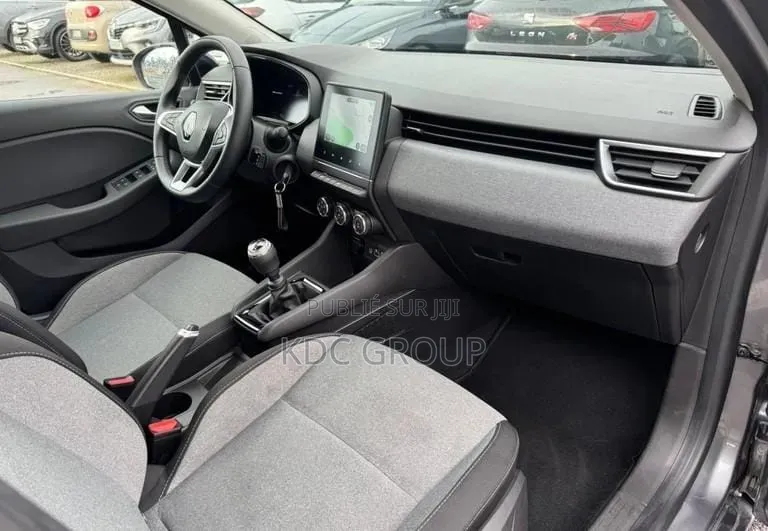 Renault Clio 2024 Gris