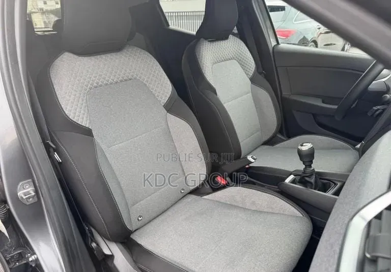 Renault Clio 2024 Gris