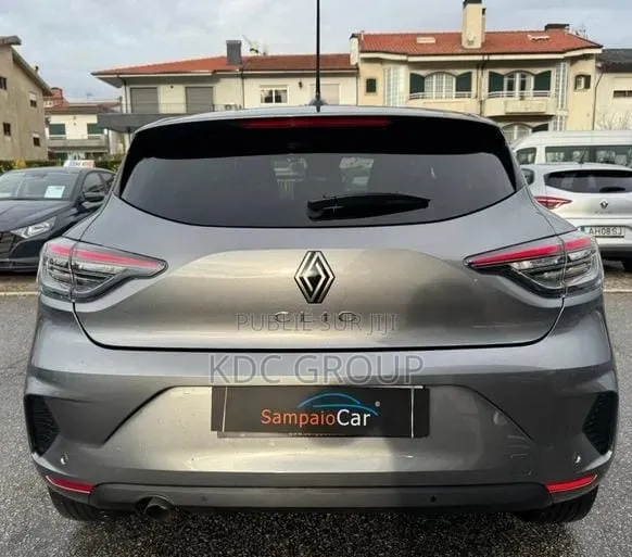 Renault Clio 2024 Gris
