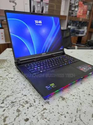 Nouveau Ordinateur portable MSI Raider GE78HX 32GB Intel Core i9 SSD 1T