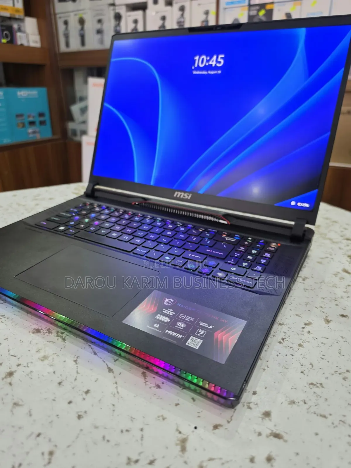 Nouveau Ordinateur portable MSI Raider GE78HX 32GB Intel Core i9 SSD 1T