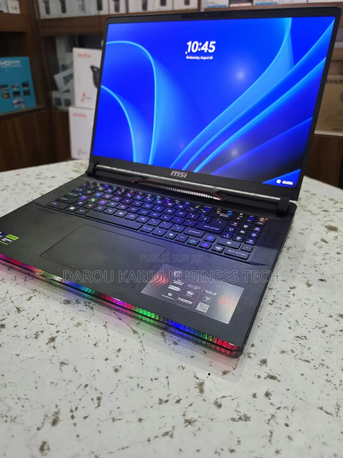 Nouveau Ordinateur portable MSI Raider GE78HX 32GB Intel Core i9 SSD 1T